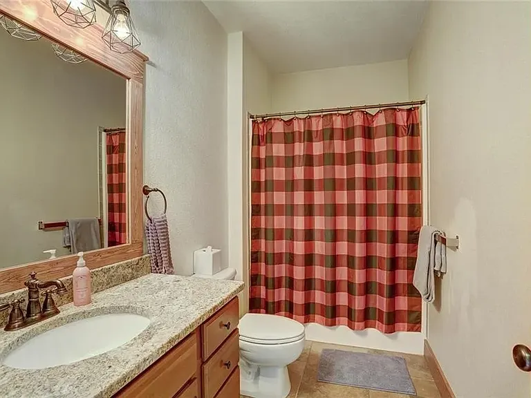 80 Blue Rock Dr — Photo 8