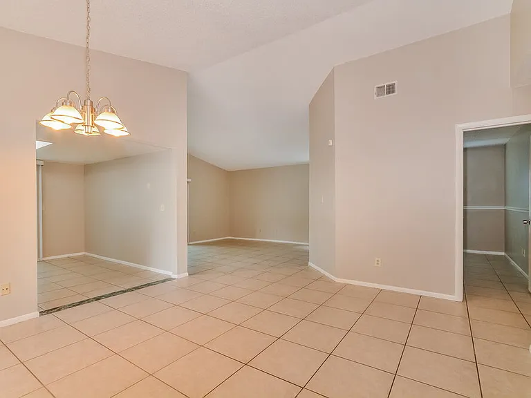 1448 La Paloma Cir — Photo 6