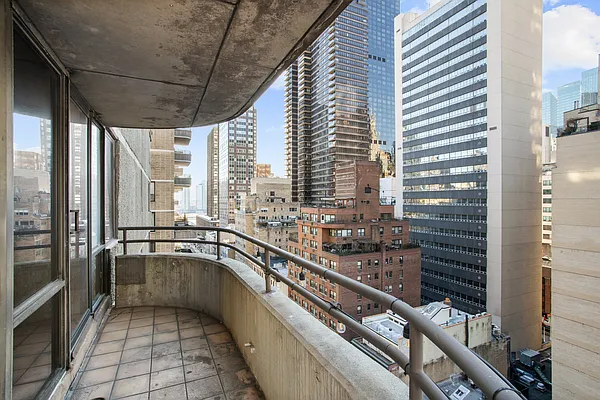 Rented by Douglas Elliman | media 25