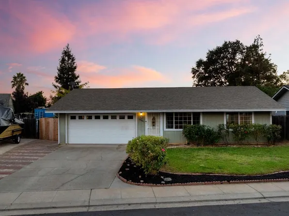 18887 N Coquille Dr, Lockeford, CA 95237