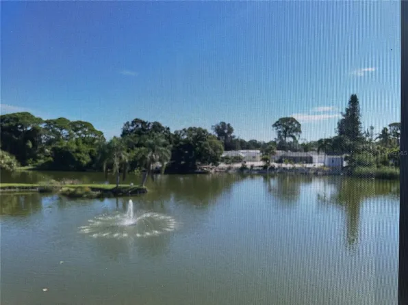 5561 ASHTON LAKE DRIVE #5561, SARASOTA, FL 34231