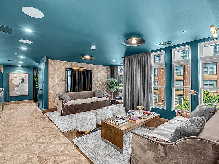 Graham Parlor 4