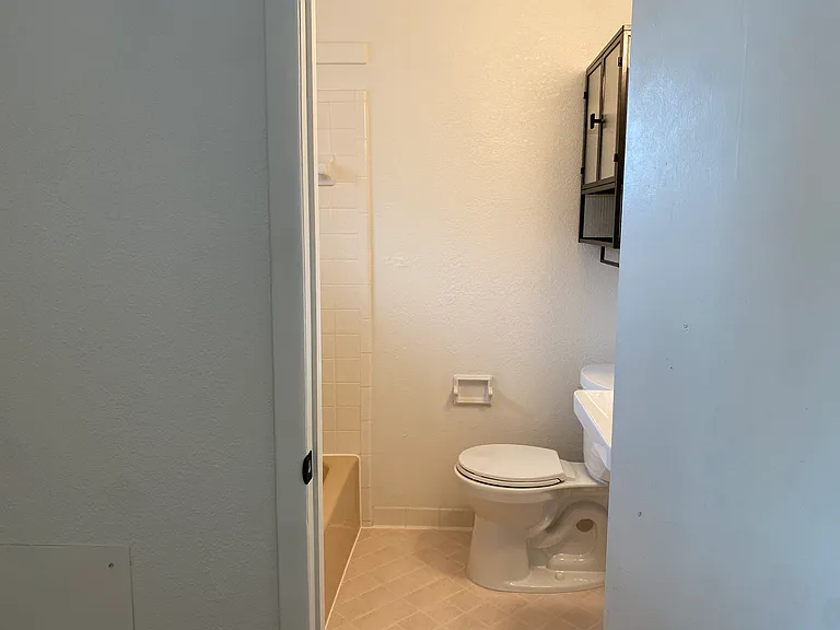 1630 S Baltimore Ave #8 — Photo 16