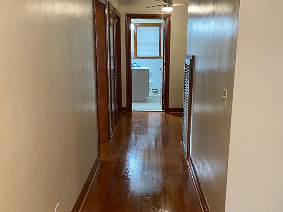 5th image of 1205 Russell St