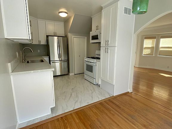 3rd image of 1120 23rd St APT A