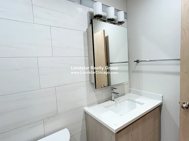 4611 S Ellis Ave #301 — Photo 9