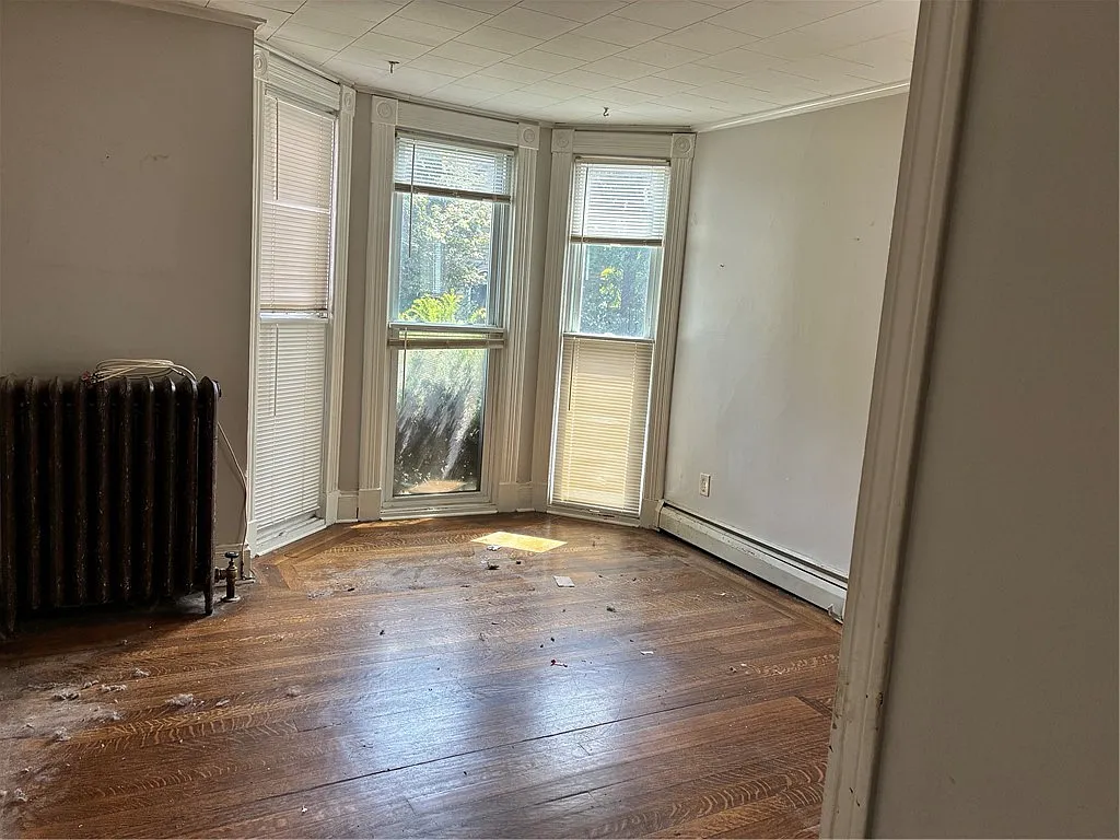 1 Rowley St — Photo 2