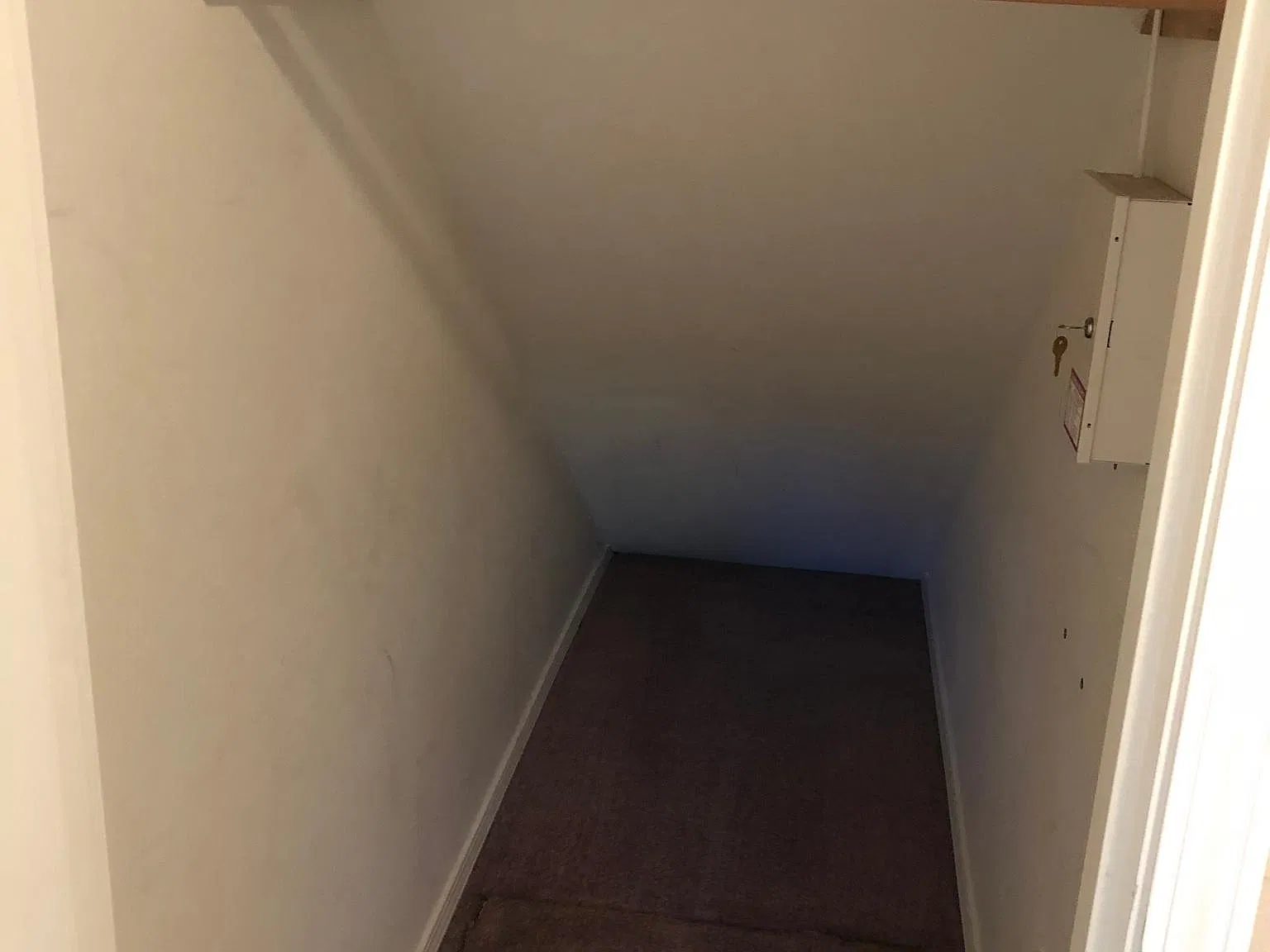 1610 Woodroe Ln — Photo 2
