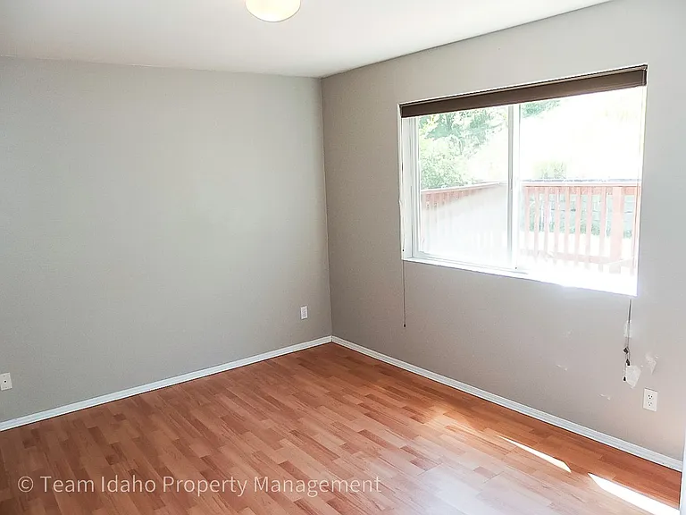 643 Northwood Dr — Photo 21
