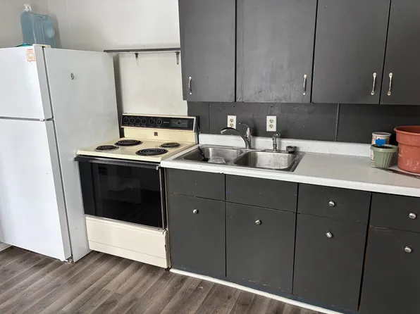 424 E Bluff St APT 4, Amboy, IL 61310