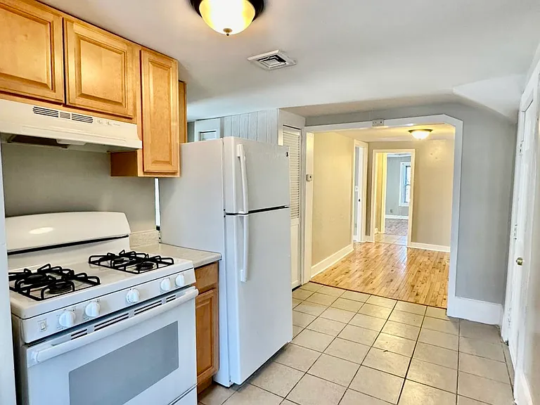 613 Washington Ave #O2 — Photo 5