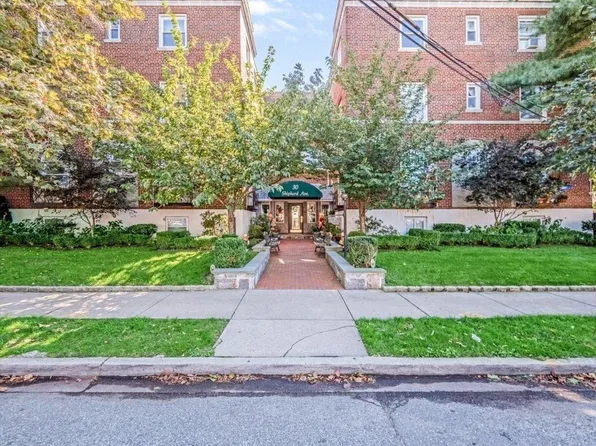 30 Shipherd Ave. #1A, Lynbrook, NY 11563
