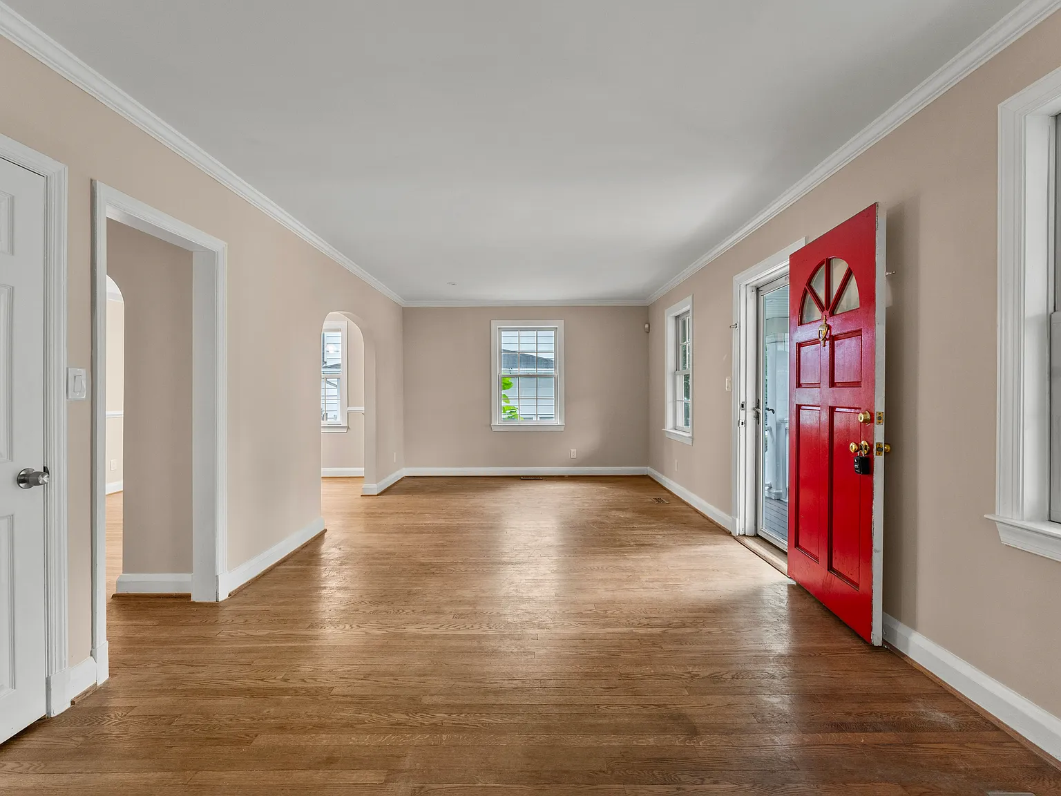 4 bed, 1874 sqft, $3,100 — Photo 4
