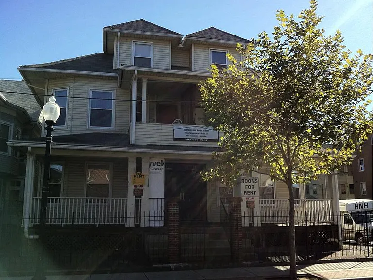1458 E Main St #35 — Photo 1