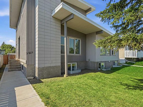 3rd image of 2615/2613 S 39th St SE