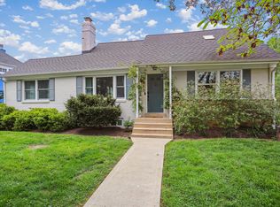 8810 Lowell St, Bethesda, MD 20817