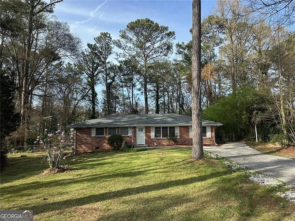 5 bed, 3.5 bath, 1938 sqft, $2,500 — Photo 2