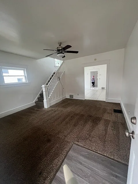 2818 9th St SW — Photo 3