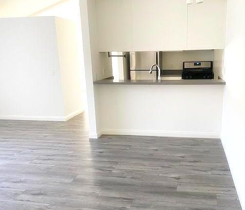 4th image of 12756 Matteson Ave #111