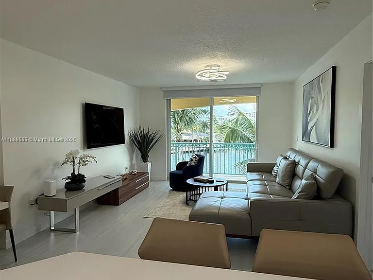 201 Golden Isles Dr #302 — Photo 6