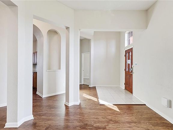 3rd image of 1820 Cordia Dr