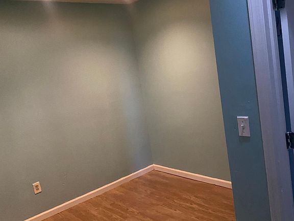 2nd image of 417 Dodd St APT 3