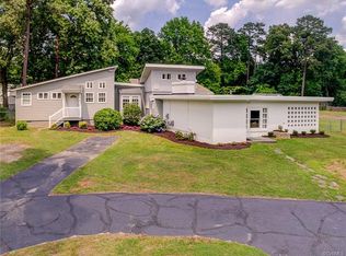 8012 Hermitage Rd, Henrico, VA 23228