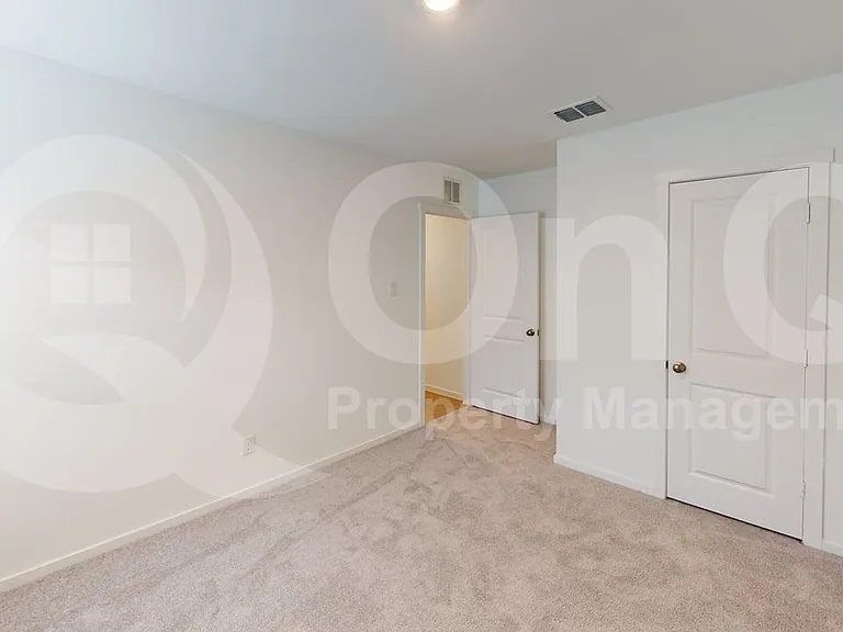3911 Ontario Way — Photo 12