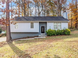 2326 Chestnut Log Dr, Lithia Springs, GA 30122