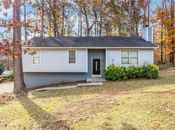 2326 Chestnut Log Dr, Lithia Springs, GA 30122