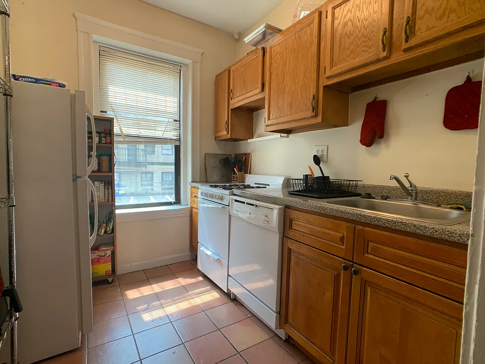 316 Summit Ave #2