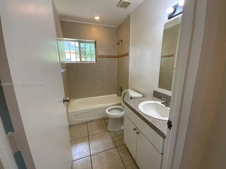 3342 NW 9th Ave #3344 — Photo 33