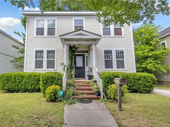 204 Patrick St, Norfolk, VA 23523