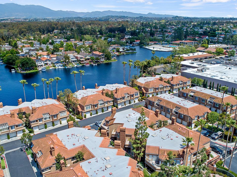 Membership at adjacent lake, gym, lap pool, large pool, tennis- pickle ball-basketball courts, etc.
