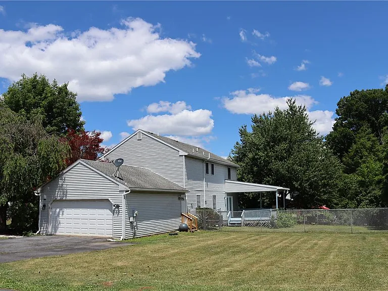 3500 Lafayette Dr — Photo 32