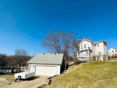 1906 Pierce St, Dubuque, IA, 52001