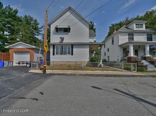 8 Center St, Pittston, PA 18640