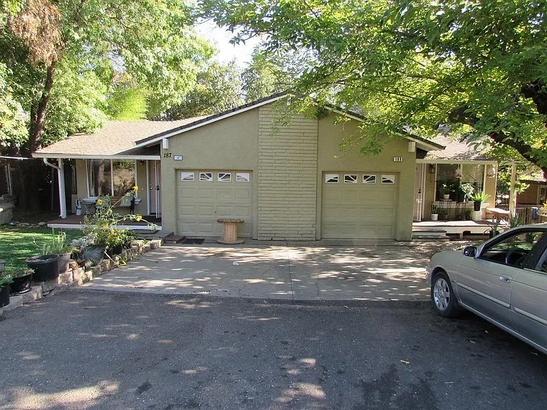 Large Duplex 9% CAP