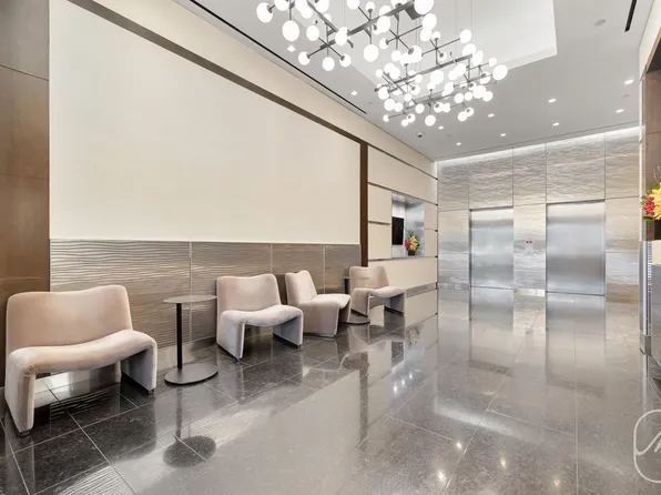 290 Third Avenue image 23 of 28