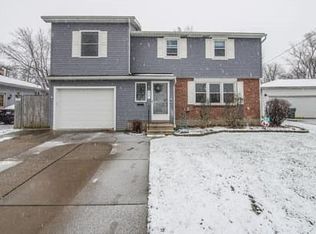 437 N Creek Dr, Depew, NY 14043