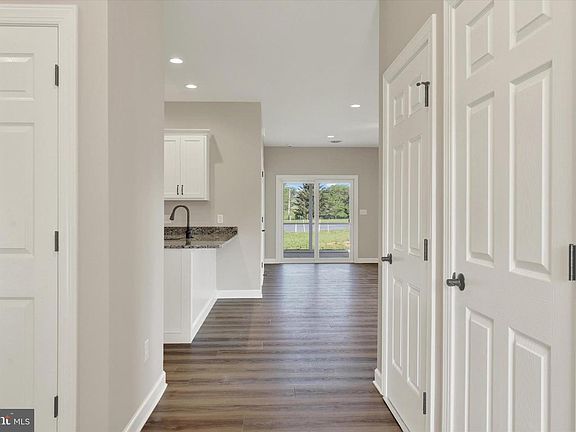 4th image of 7680 Thrush Ln