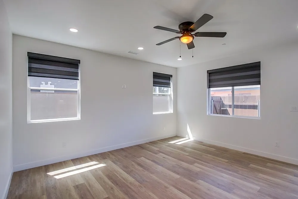 5 bed, 4.5 bath, 2627 sqft, $5,500 — Photo 3