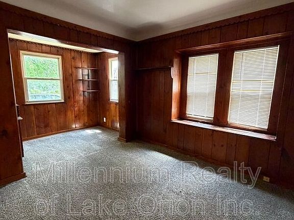4th image of 49 Neome Dr