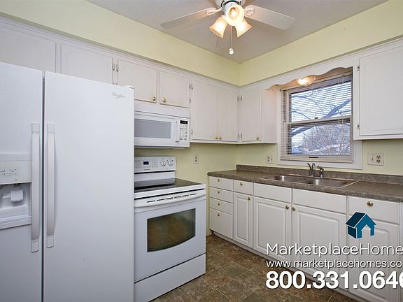 4th image of 1615 132nd Ave NE