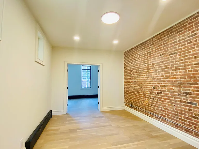 522 23rd St #2 — Photo 9