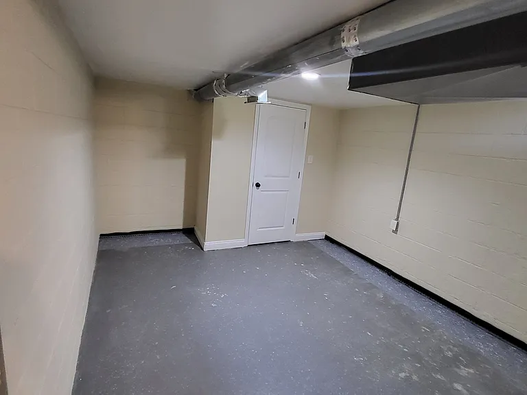 228 N Tacoma Ave #A — Photo 14