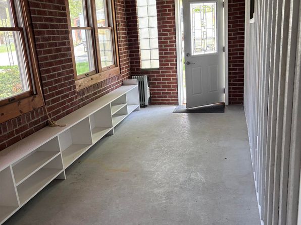 610 S Main St, Burnettsville, IN 47926