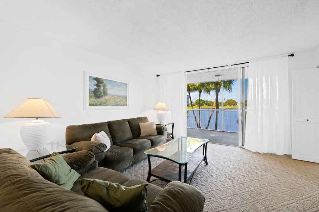 3051 N COURSE Drive #211, photo 8