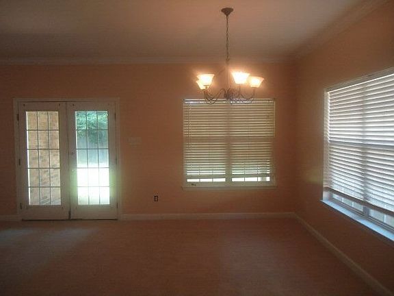 5th image of 128 Lake Shore Dr