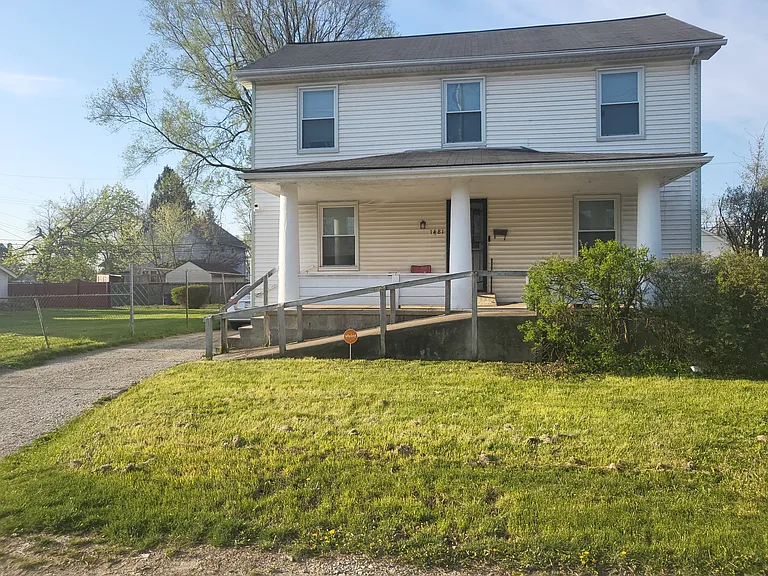 1481 E Hudson St — Photo 2